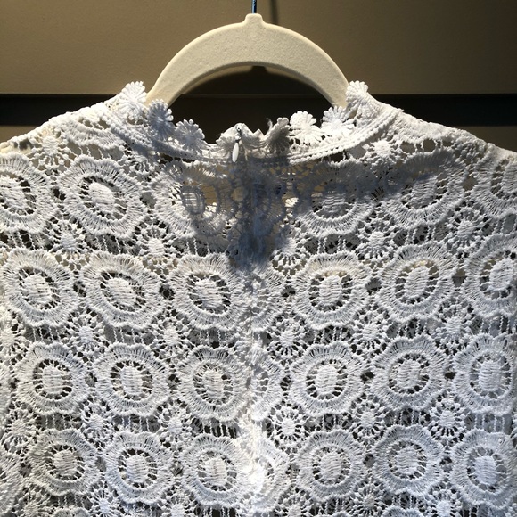 Lace top - Picture 2 of 3